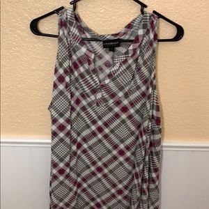 Sleeveless tank/top